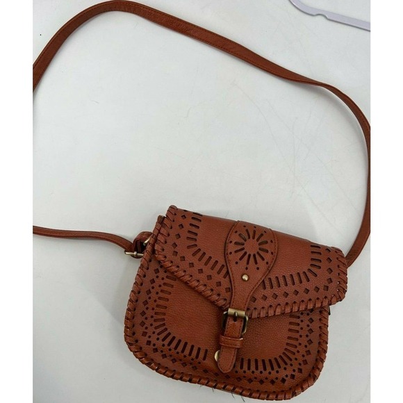 Street Level Brown Faux Leather Cut-out Buckle Front Saddle Bag Purse - Picture 1 of 7